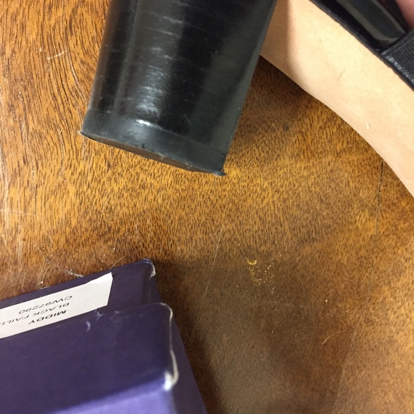 STUART WEITZMAN BLACK SANDALS SZ 7.5 M, 2 inch heels - Picture 4 of 12